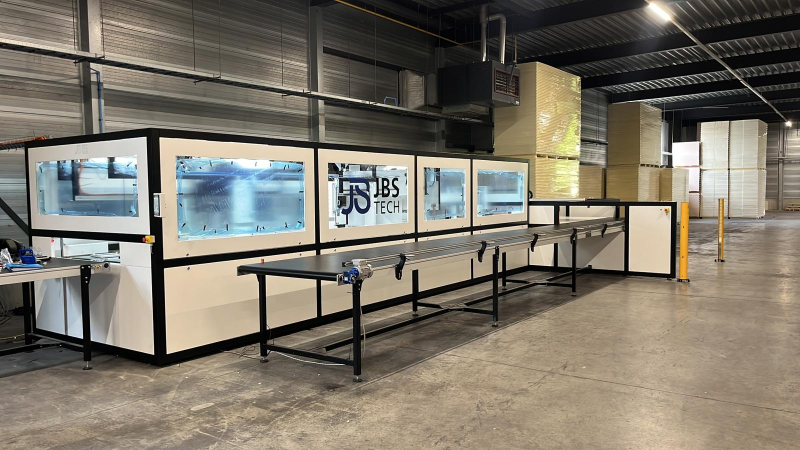 Sawing machine automated