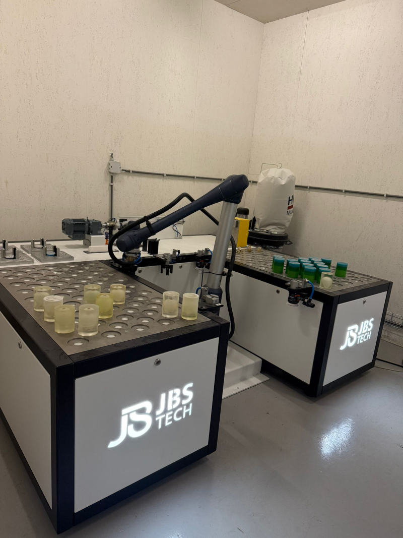 Cobot for sanding polishing